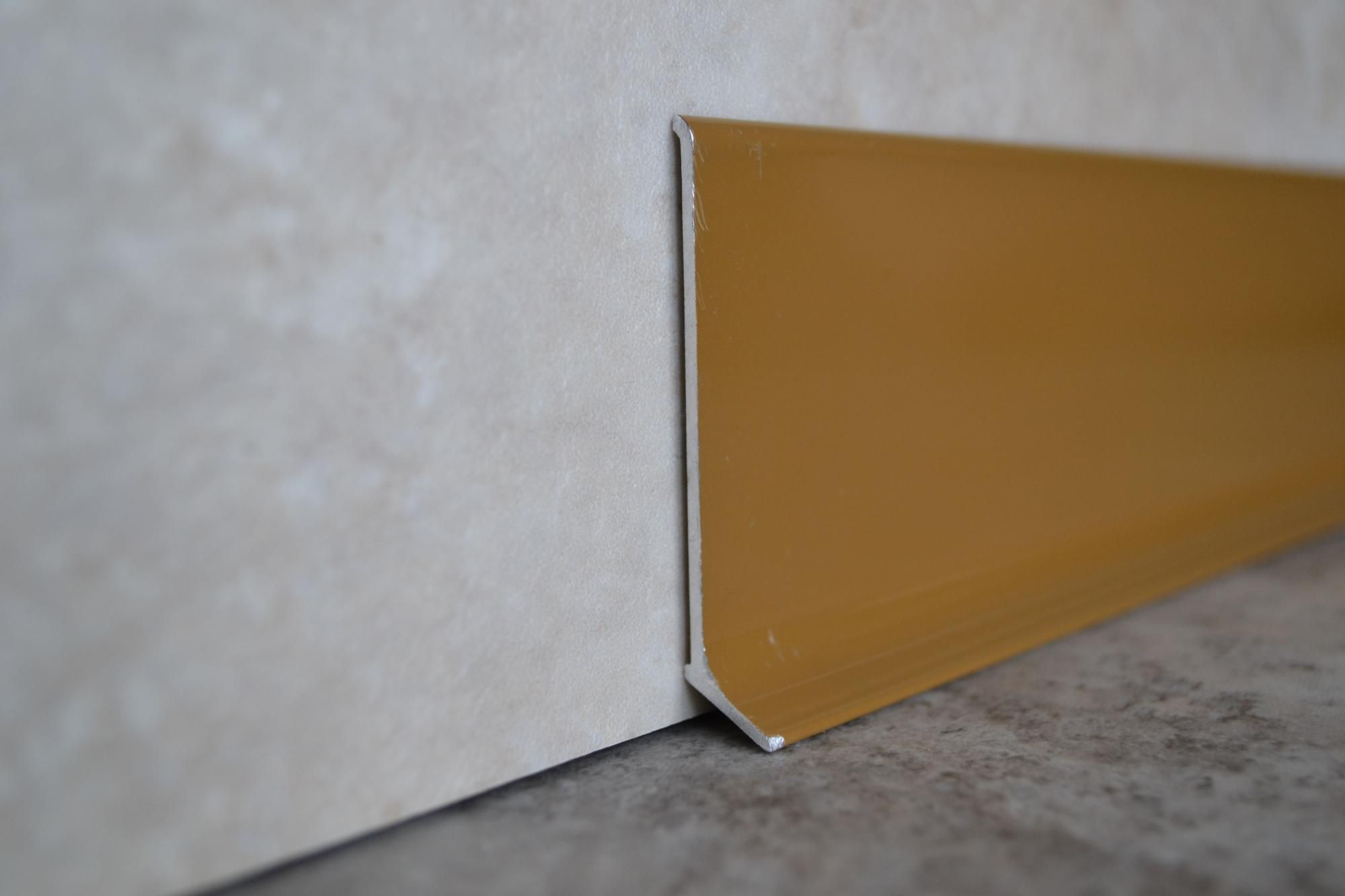 Плинтус алюминиевый L-образный золотой (2500*11*60 мм) — купить в Братске