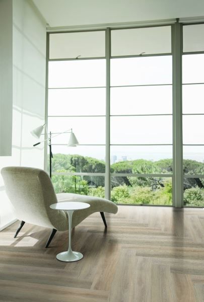 Кварцвиниловая плитка "LG" Орешник классический (1200*180*2 мм) — купить в Братске