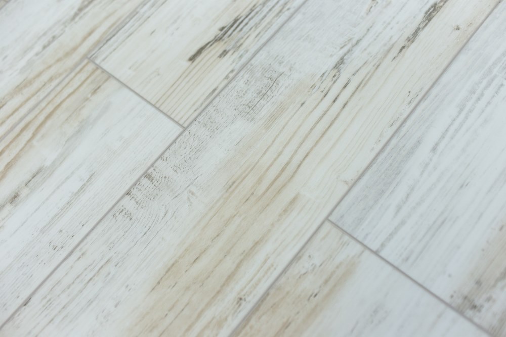 Замковая ПВХ плитка "Art Tile" Берёза Прованс (1220*152*5 мм) — купить в Братске